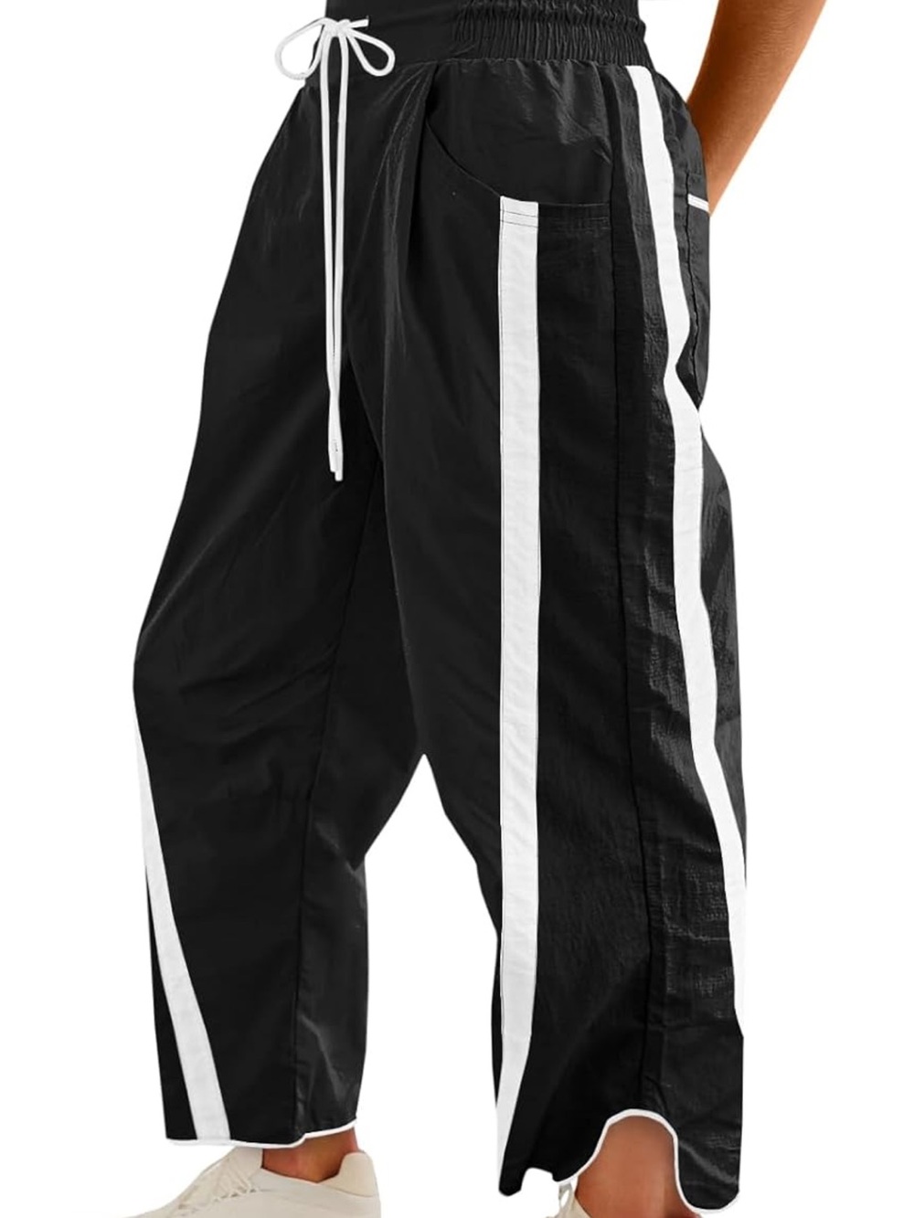 Womenโs Black Wide-Leg Track Pants with White Side Stripes
size medium